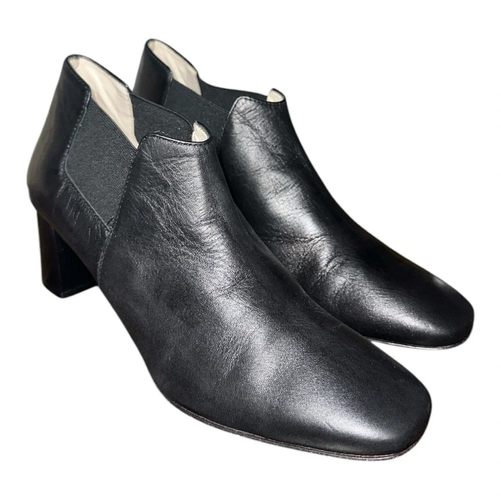 Amalfi by Rangoni Women's Black Leather Ankle Boots size 6.5